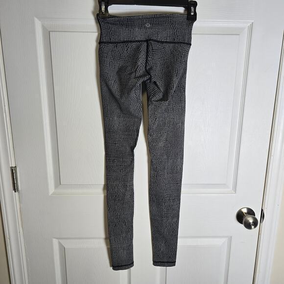 Lululemon‎ Leggings-Black-Women's 2 - Picture 3 of 6